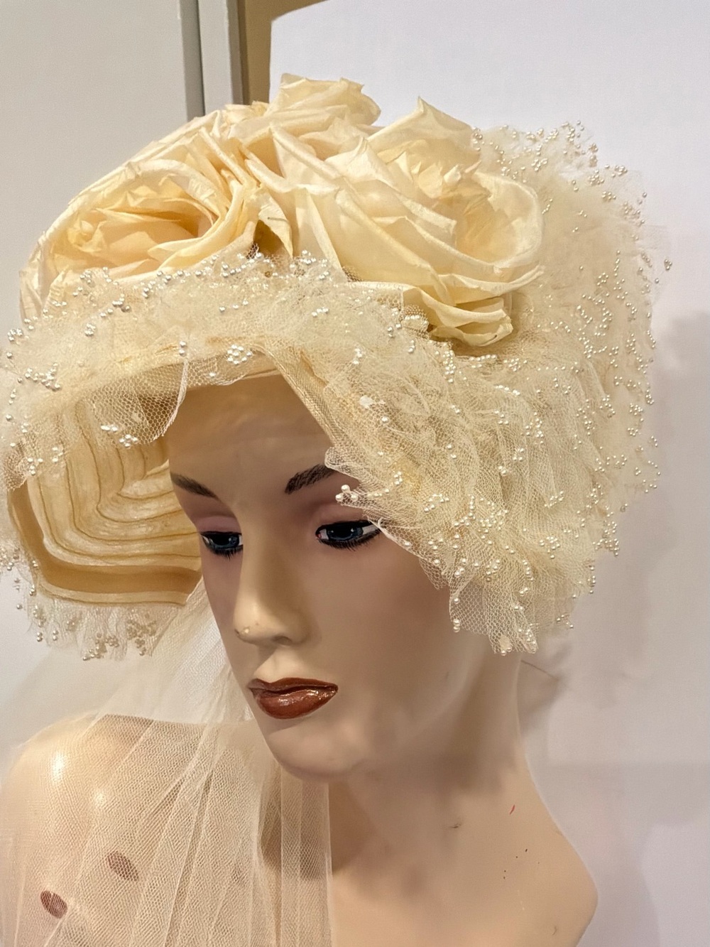 Vintage..ROBERT CHANCE….wedding hat and veil